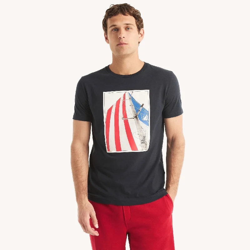 Nautica Mens Sustainably Crafted Americana Graphic T-Shirt